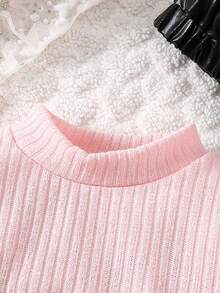 SHEIN 女婴荷叶边装饰长袖 T 恤和 PU 皮革短裤 2 件/套