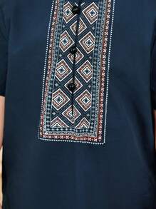 SHEIN Leap Crew 嬰兒男孩幾何圖案短袖長衫配褲裝套裝