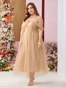 SHEIN Belle 加大size女性用胸衣款式露肩細肩帶晚禮服,印花金銀網布面料 - 杏色 - 查看 2