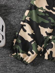 SHEIN Explorewe 少女印花短袖t恤+拉鍊夾克+迷彩褲套裝 - 黑色 - 查看 6