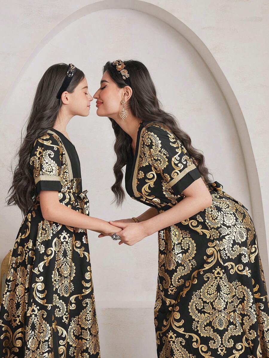 Al Najma All Over Print V-Neck Arabian Dress - Multicolor - View 1