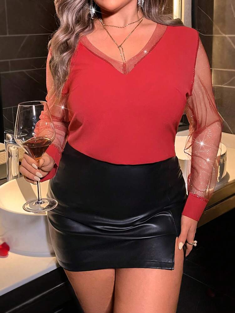 Plus Size Women's Red V-Neck Mesh Splice Blouse
