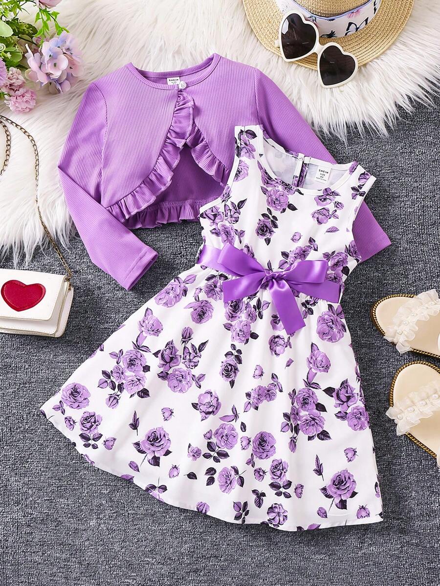 SHEIN Conjunto de dos piezas para niñas jóvenes, con vestido morado con estampado floral y volante en el bajo, y una chaqueta de punto acanalado - Morado - Ver 1