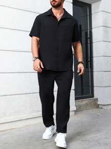 Manfinity Homme Bộ quần áo sơ mi tay ngắn màu trơn rộng rãi cỡ lớn cho nam - màu đen - Xem 1