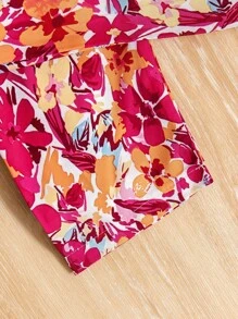 SHEIN Young Girl Summer Holiday Casual Comfortable Printed Short Sleeve T-Shirt And Pants Set
