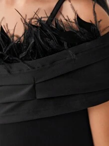 SHEIN Vestido Suéter Para Niñas De Entre 8 Y 14 Años Con Hombros Recortados Y Decorado Con Pelusa - Negro - Ver 3