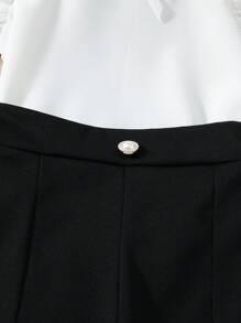 SHEIN 年輕女孩荷葉邊上衣和純色喇叭褲套裝 - 黑與白 - 查看 6