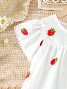 SHEIN Vintaside Kids Young Girl Toddler Girls' Cute Strawberry Doll Print White Top And Denim Shorts Set For Summer - White - View 6