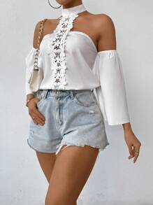 Chiquease Solid Color Lace Patchwork Open Shoulder Halter Neck Shirt - White - View 3