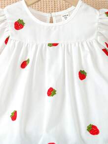 SHEIN Vintaside Kids Young Girl Toddler Girls' Cute Strawberry Doll Print White Top And Denim Shorts Set For Summer - White - View 3