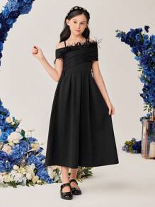 SHEIN Vestido Suéter Para Niñas De Entre 8 Y 14 Años Con Hombros Recortados Y Decorado Con Pelusa - Negro - Ver 7