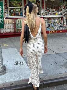 Váy suông hở vai in họa tiết chấm bi - trắng - Xem 2