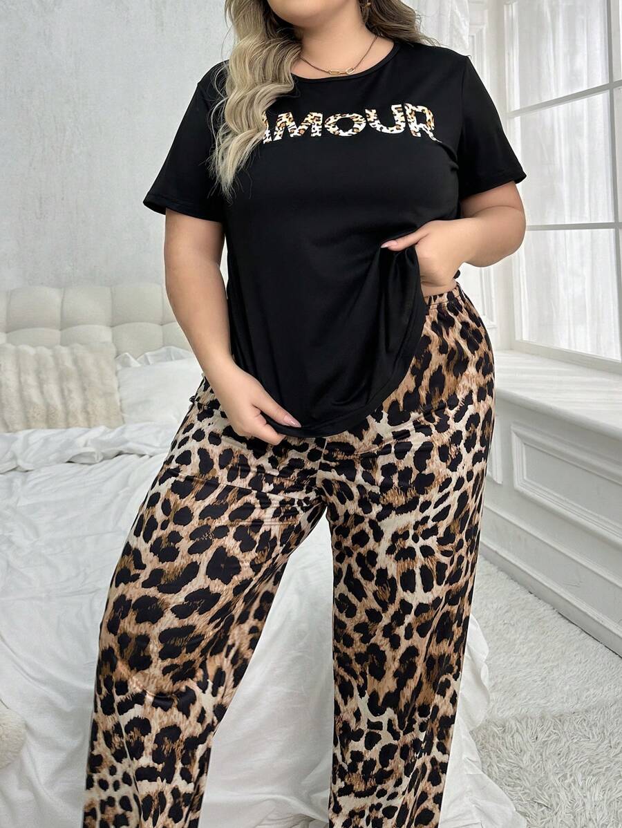 Plus Size Leopard Print Round Neck Short Sleeve T-Shirt And Pants Pajama Set, Outfits - Black - View 1