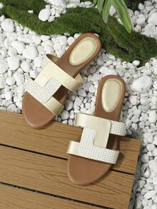 Women's Fashion Flat Sandals, Slippers With Toe Strap - Gold - View 6