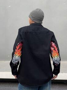 Manfinity EMRG Camisa De Mezclilla Con Estampado De Llamas Para Hombres