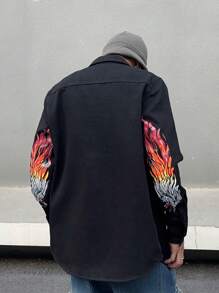 Manfinity EMRG Camisa De Mezclilla Con Estampado De Llamas Para Hombres