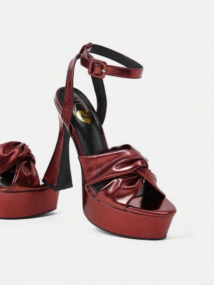 Fashionable European And American Style Sexy High Heel Sandals With Waterproof Platform And Cross Straps For Nightclubs