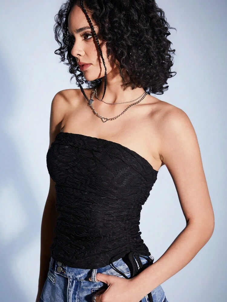 Women'S Textured Pleated Strapless Top