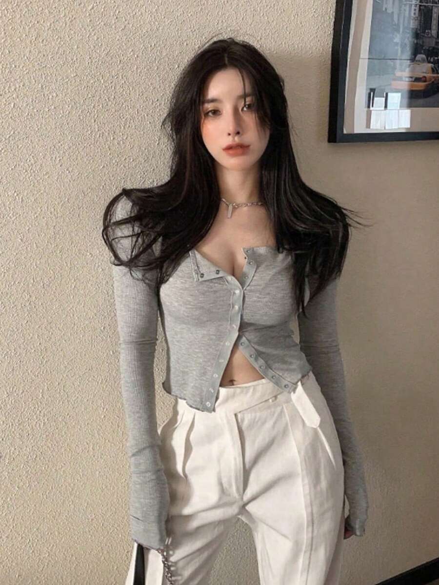 Solid Snap Button Front Slim Tee - Light Grey - View 1