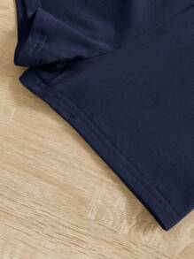 SHEIN 男童拼色字母印花上衣純色短褲休閒運動套裝 - 彩色 - 查看 4