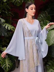 Al Najma Damen Lose Kleid mit bestickter Mesh-Kontrast Glockenärmel