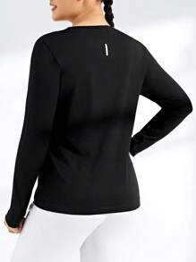 Easithlete Women's Plus Size Round Neck Long Sleeve Sports T-Shirt With Letter Print