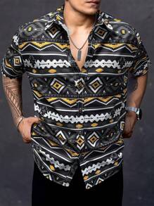 Manfinity Homme Camisa de manga corta con estampado geométrico colorido y botones delanteros, estilo bohemio, para regalo de novio - Multicolor - Ver 1