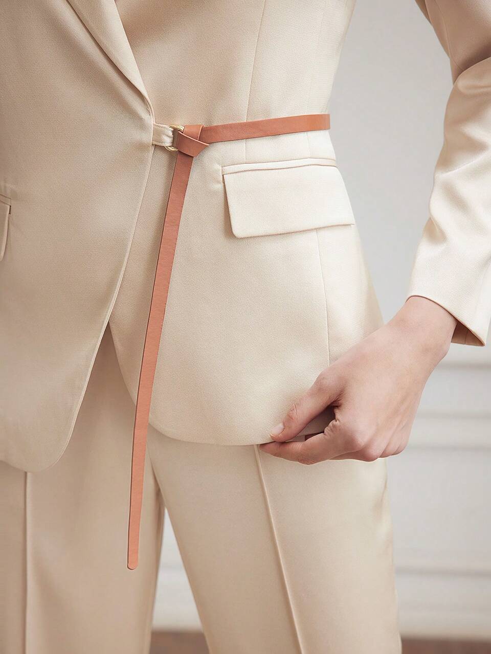 WOVEN WOMEN'S PEAK COLLAR FLAP DETAIL BELTED BLAZER,OLD MONEY
