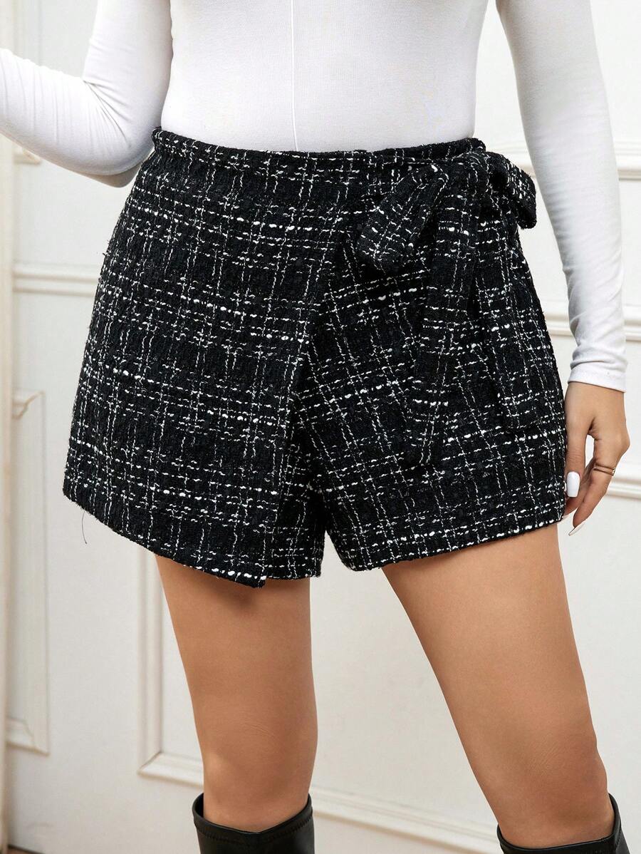Calvaya Plus Size Plaid Wrap Tie Shorts - Black - View 1