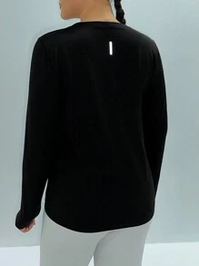 Easithlete Women's Plus Size Round Neck Long Sleeve Sports T-Shirt With Letter Print