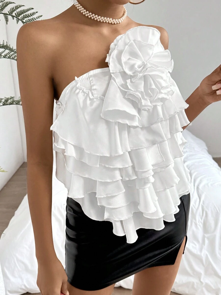 SHEIN Privé 女性3d花裝飾分層荷葉邊無肩帶上衣 - 米色 - 查看 1