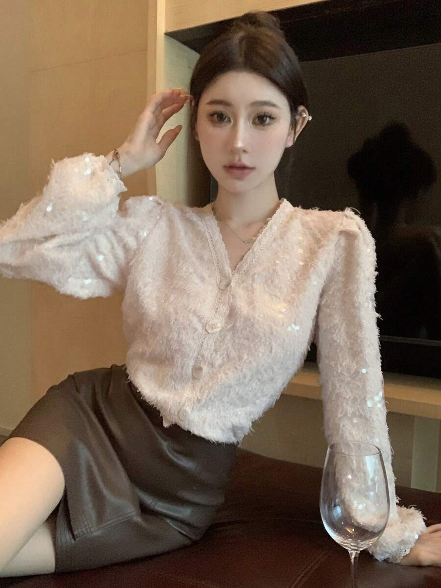 DAZY 閃亮裝飾v領長袖襯衫 - 白色 - 查看 1