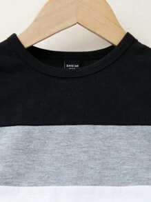 Baby Boy's Loose Fit 2pcs/Set Colorblock Short Sleeve T-Shirt And Shorts - Black - View 4