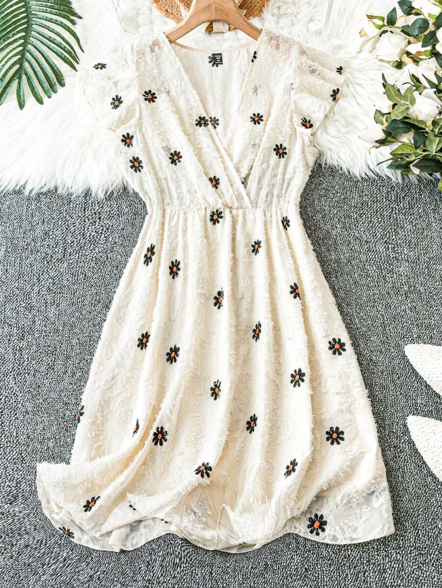 SHEIN Unity Plus Size Women'S Short Sleeve Chiffon Dress With Daisy And Ruffle Detail - Apricot - View 1