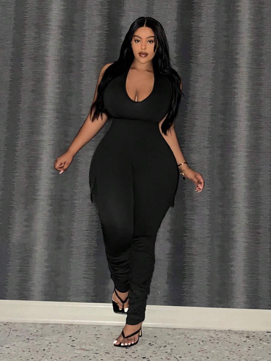 Slaydiva Plus Size Black Tight-Fitting Halter Neck Backless Jumpsuit - Black - View 1