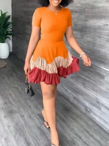 Slaydiva Vacation Date High Stretch Round Neck Music Festival Elegant Casual Short Sleeve Resort Style Multi-Color Color Block Pleated Design Stitching Slim Women's Dress