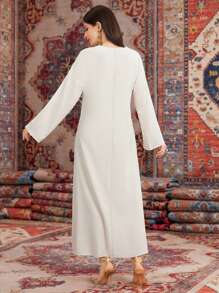 Al Najma 女用刺繡鑲邊領子和缺角領阿拉伯連身裙 - 杏色 - 查看 2