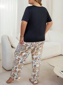 大碼女士純色短袖t恤和印花褲子睡衣套裝 - 彩色 - 查看 2