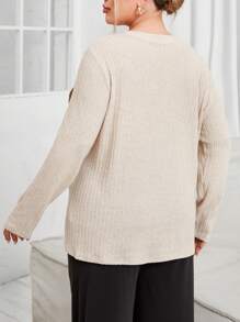 SHEIN Essnce Camiseta Casual De Manga Larga Y Talla Grande Para Mujer Con Diseño De Abertura Frontal Elegante De Color Albaricoque