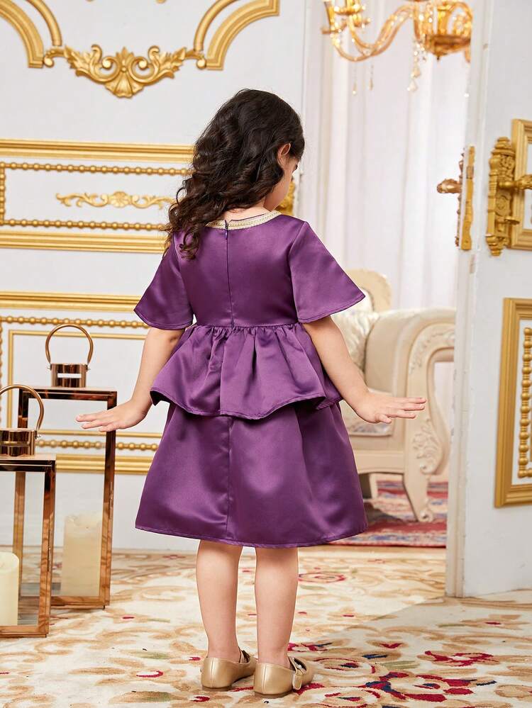 Young Girl Casual Square Neckline Embroidered Hem Above Knee Dress