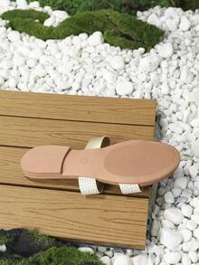 Women's Fashion Flat Sandals, Slippers With Toe Strap - Gold - View 4