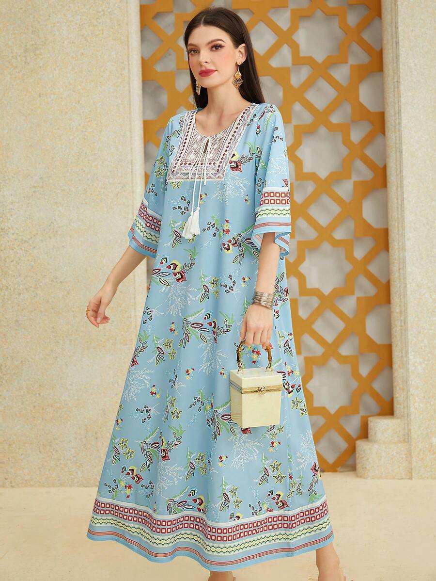 Al Najma 女式几何花卉印花流苏连衣裙，阿拉伯风格，端庄大方 - 藍色 - 查看 1