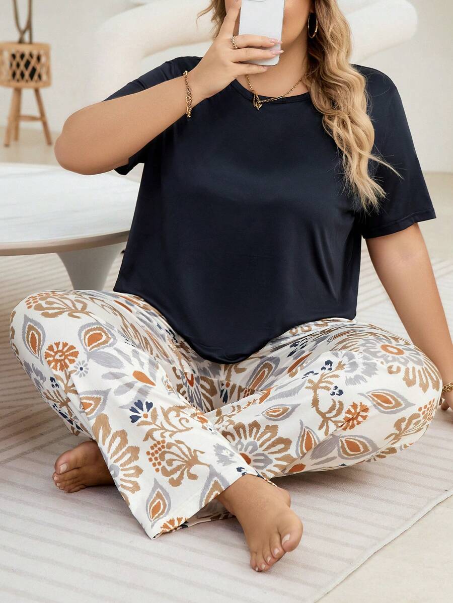 大碼女士純色短袖t恤和印花褲子睡衣套裝 - 彩色 - 查看 1