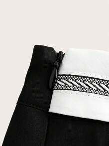 SHEIN ICON Falda Negra Mini De Cintura Dobable, Plisada Con Color De Contraste Y Dobladillo Alto Y Bajo