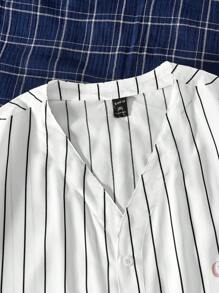 Manfinity VCAY 宽松男士大码条纹字母印花休闲短袖衬衫 - 彩色 - 查看 3