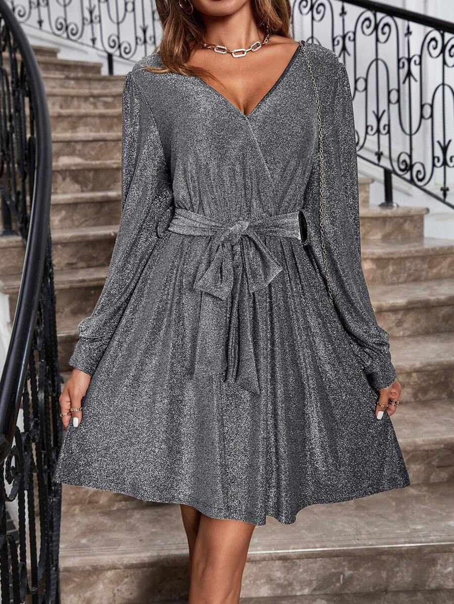 SHEIN Clasi 閃粉交叉領帶腰連衣裙 - 銀色 - 查看 1