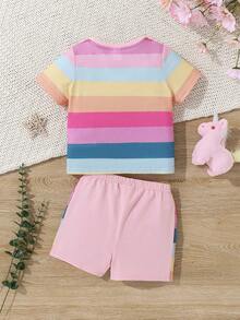 SHEIN Conjunto casual para bebé niña con patrón de unicornio, parte superior de manga corta a rayas y pantalones cortos de bloque de color - Multicolor - Ver 2