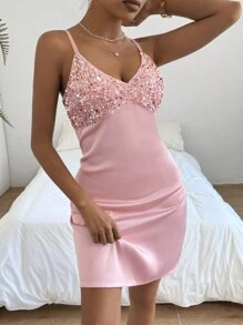 SHEIN Privé 女性閃爍裝飾的緞面背心裙 - 粉色 - 查看 4