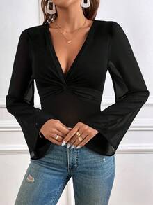 SHEIN Frenchy 夏季情人節婚禮,深v領扭結前鈴袖t恤 - 黑色 - 查看 4