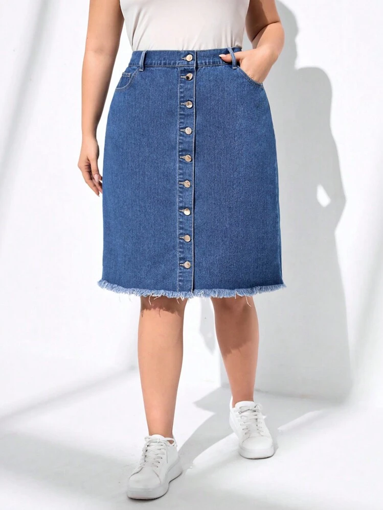 SHEIN EZwear Plus Size Women'S Button Front Frayed Hem Denim Skirt - Medium Wash - View 5
